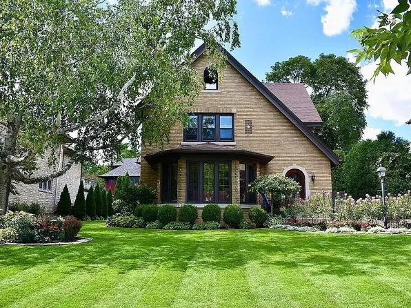 1521 Upper PARKWAY SOUTH South, Wauwatosa, WI 53213