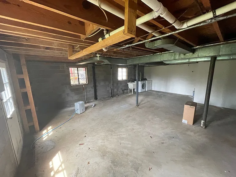 2047 Overbrook Rd — Photo 16