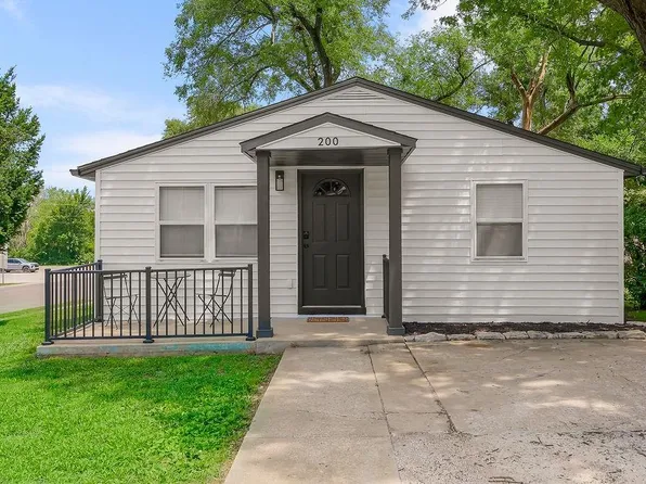 200 E McCarty St, Edgerton, KS 66021