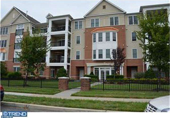 1st image of 323 Plaza Grande Cherry #323
