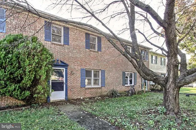 7007 Salem Park Cir photo 1