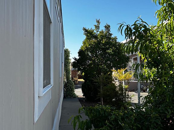 3rd image of 26 Golden Inn Way