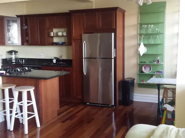 1205 W Sherwin Ave APT 208, Chicago, IL 60626