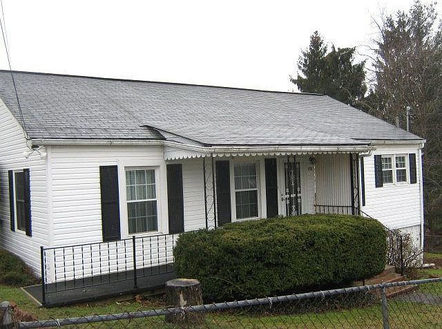 1st image of 103 Underwood St