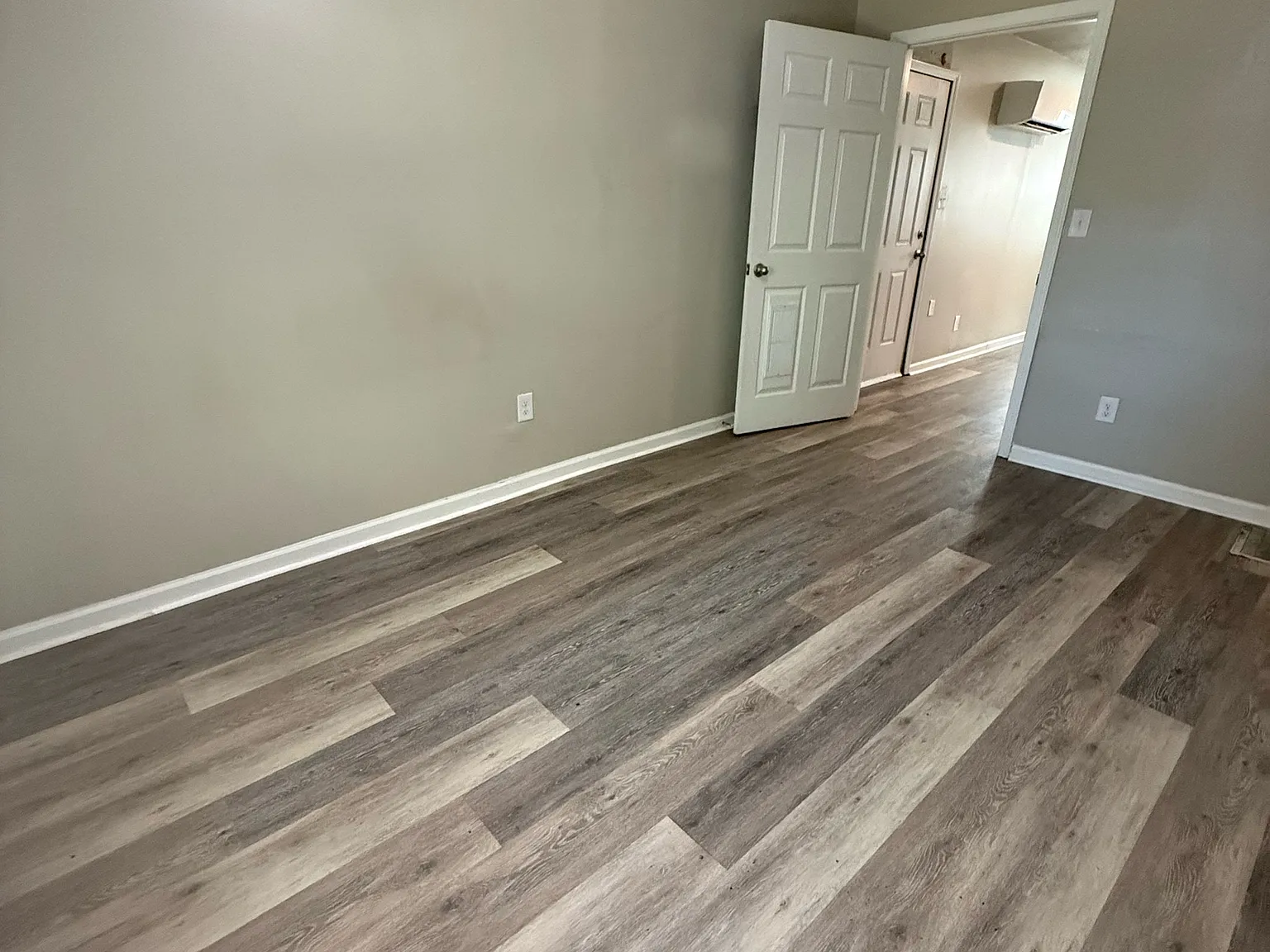 306 Bell Street - B — Photo 4