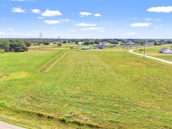713 Winchester, Angleton, TX 77515