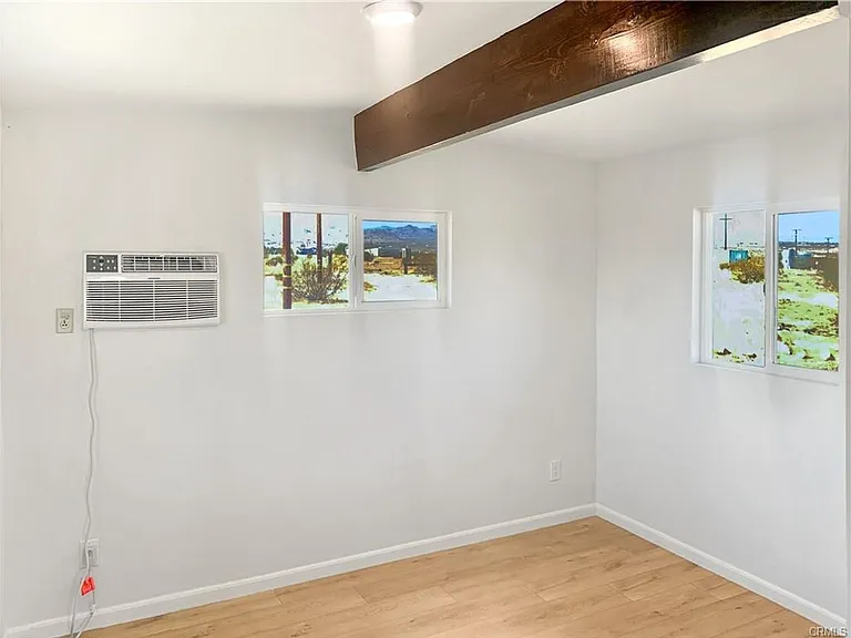 57220 Mikiska Blvd — Photo 6