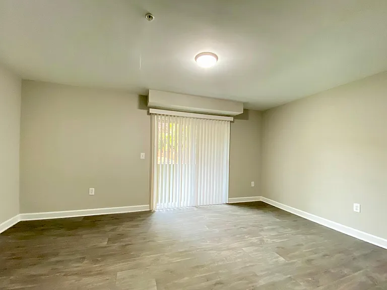 1033 Seasons Pkwy #1033 — Photo 20