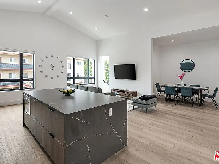 1236 N Spaulding Ave #2 — Photo 3