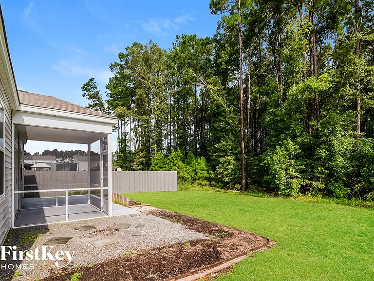 510 Wayton Cir — Photo 15