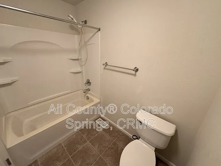 7332 Sandy Springs Point — Photo 16