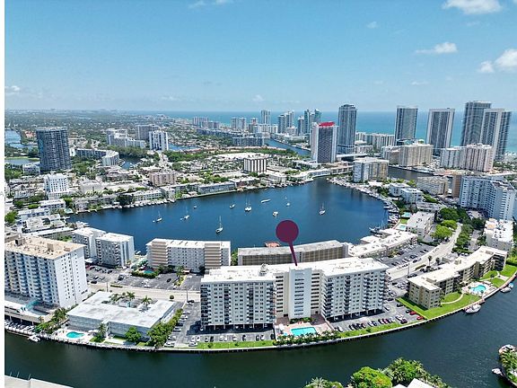 This aerial view of the building highlights the relationship to waterfront and the beaches