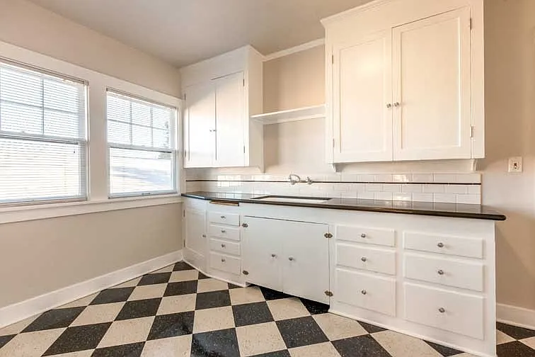 2256-66 NW Quimby St — Photo 42