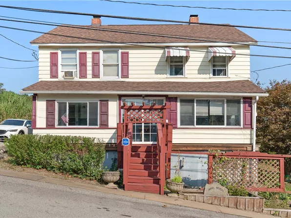1302-1304 Macarthur Dr, Russellton, PA 15076