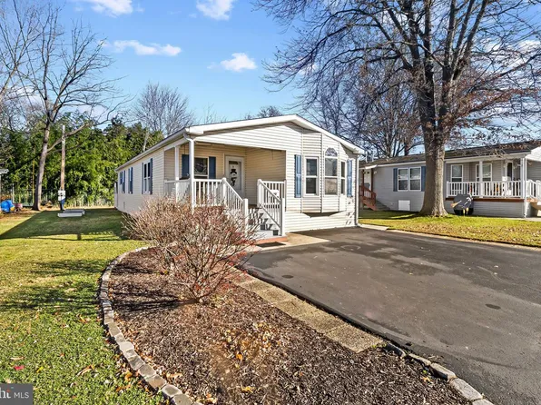 113 Hickory Dr, Hatfield, PA 19440