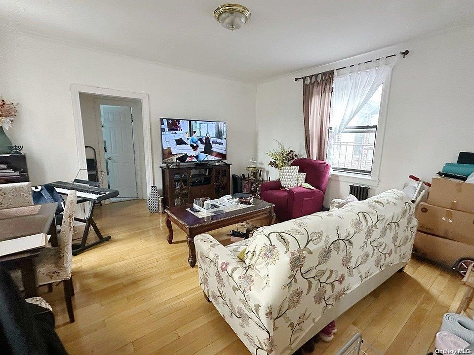 1st image of 61-40 Saunders St #C31