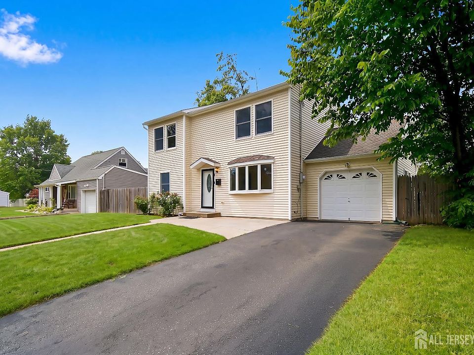 1st image of 29 Windsor Dr