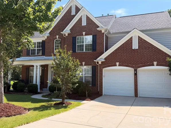 9542 Oswald Ln, Charlotte, NC 28277