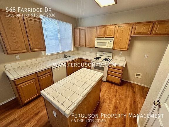 3rd image of 568 Farridge Dr