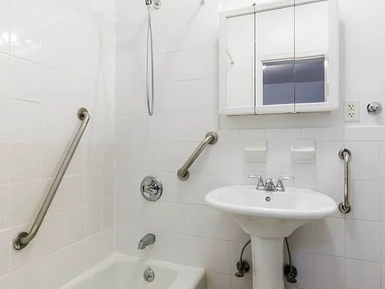 226 W 97th St #3D — Photo 6