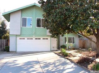 9156 Linda Rio Dr, Sacramento, CA 95826