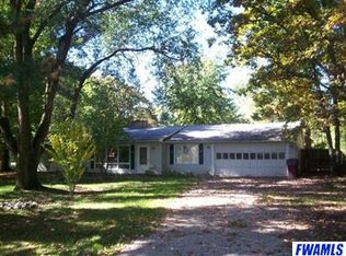 6130 S Shore Dr, Leo, IN 46765