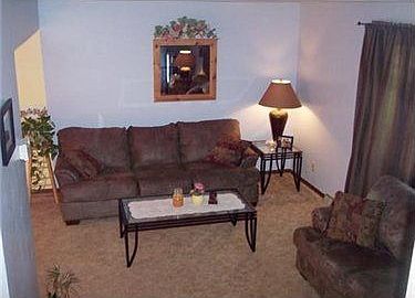 5th image of 351 W Park Dr
