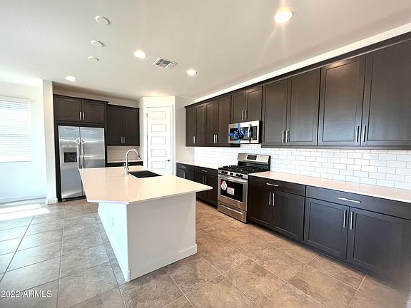 4th image of 16943 W Las Palmaritas Dr