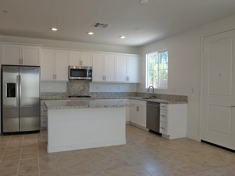41515 Stanford Rd — Photo 3