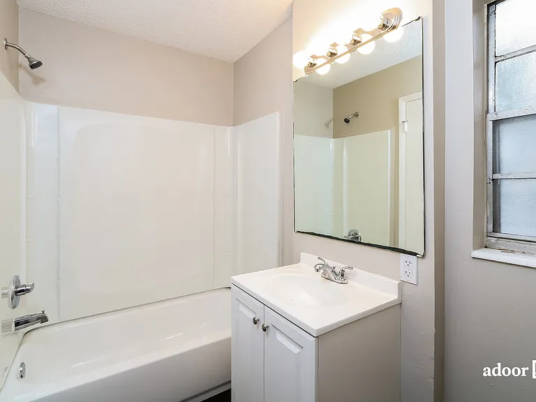 3215 Seine Dr — Photo 9
