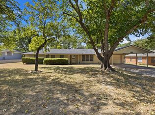 6121 Ten Mile Bridge Rd, Fort Worth, TX 76135