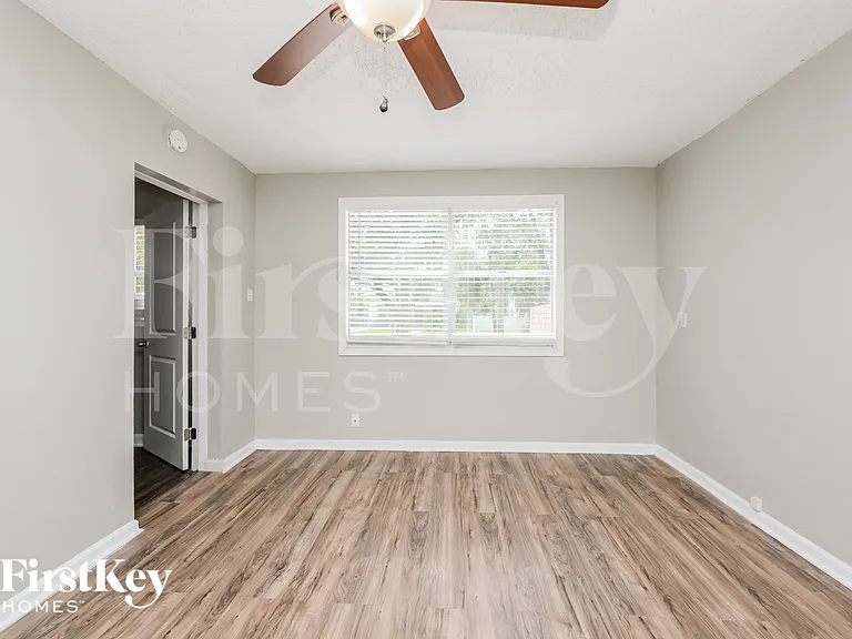 7309 N Dartmouth Ave — Photo 13