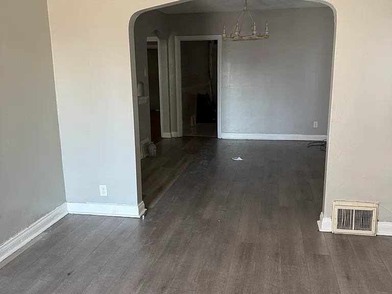 5097 Claxton Ave — Photo 2