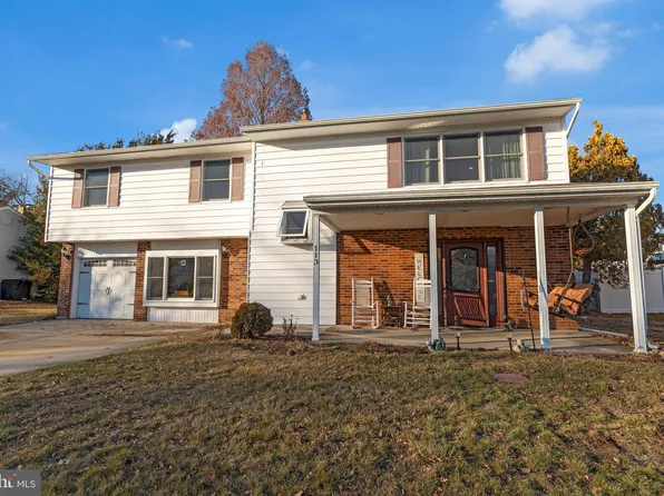 113 Taylor Dr, Fallsington, PA 19054