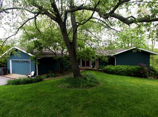 2339 Ellington Pl, Charleston, IL