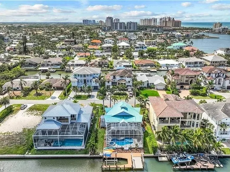437 Trade Winds Ave — Photo 33