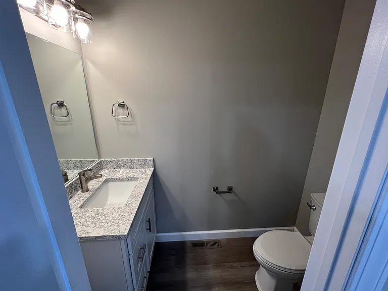 Lakewood Townhomes — Photo 5