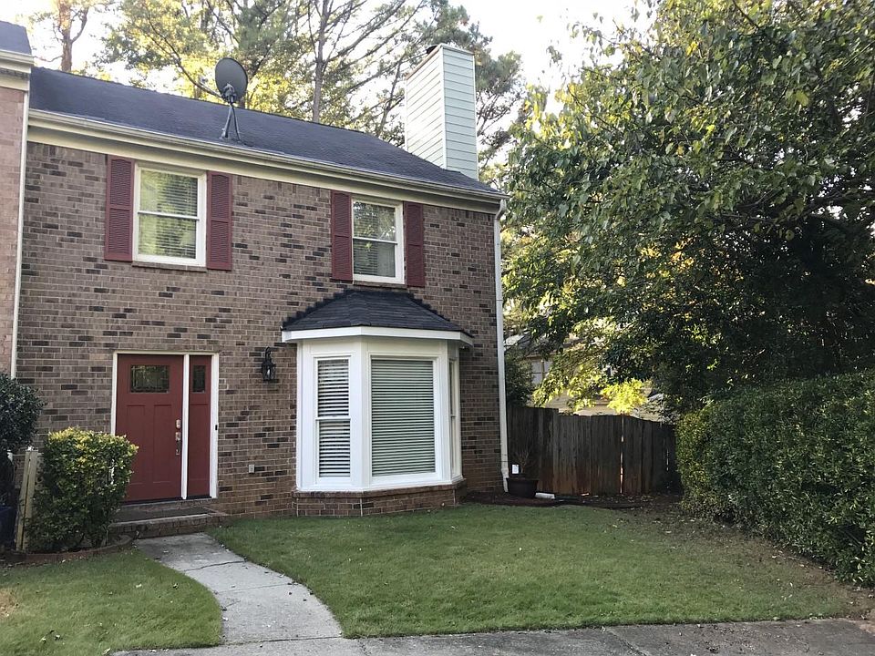 1st image of 724 Twin Brooks Ct SE