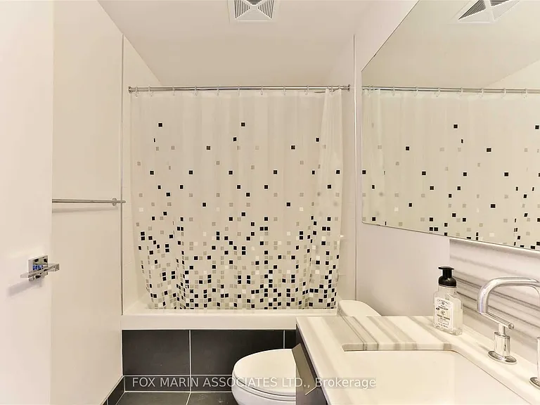 42 Charles St E #2108 — Photo 15