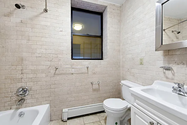 Rented by Curzon Real Estate | media 6