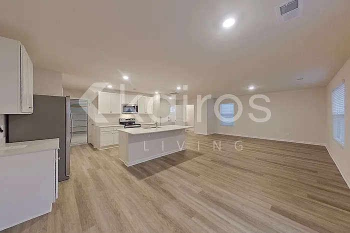 130 Inez Ave — Photo 6