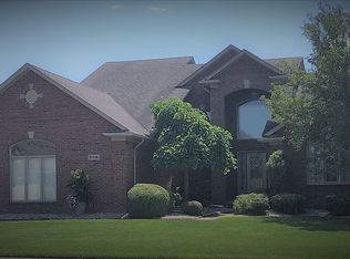 21316 Course Dr, Macomb, MI 48042