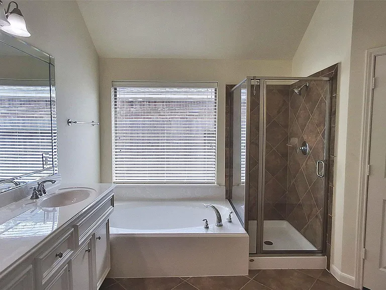 10615 Cortland Ridge Ln — Photo 28