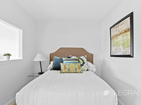 3rd image of 210 E 15th St APT 9G