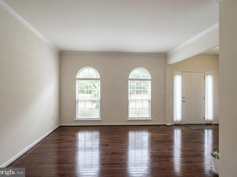 8268 Linblake Ct — Photo 3
