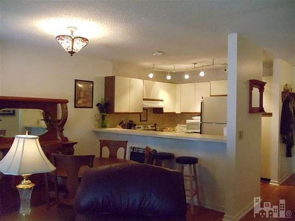 5th image of 210 Fredrica Ct