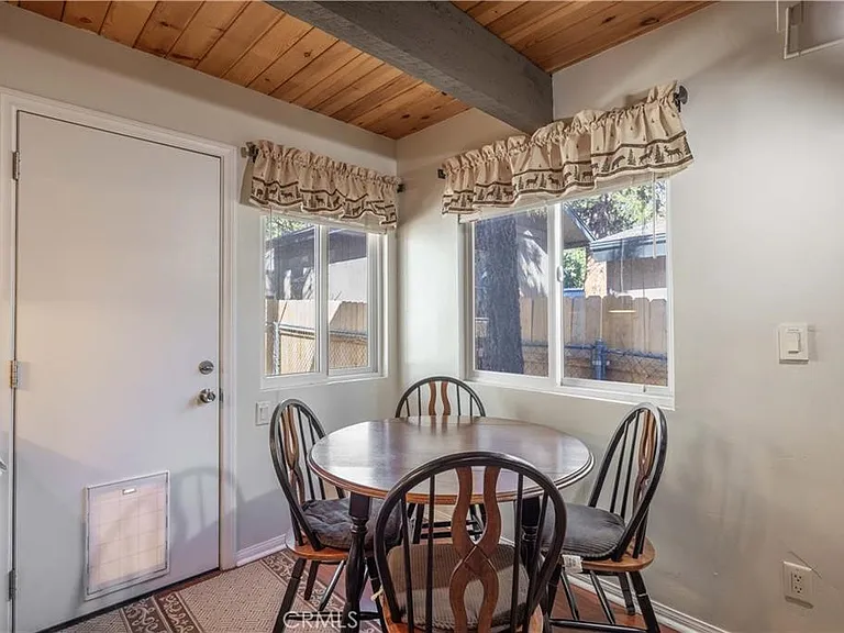 548 Moreno Ln — Photo 9