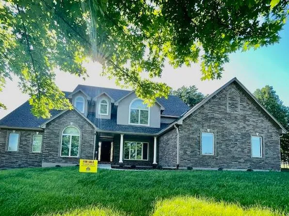 9815 Windsor Dr, Lees Summit, MO 64086