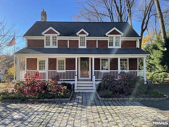3rd image of 261 E Saddle River Rd
