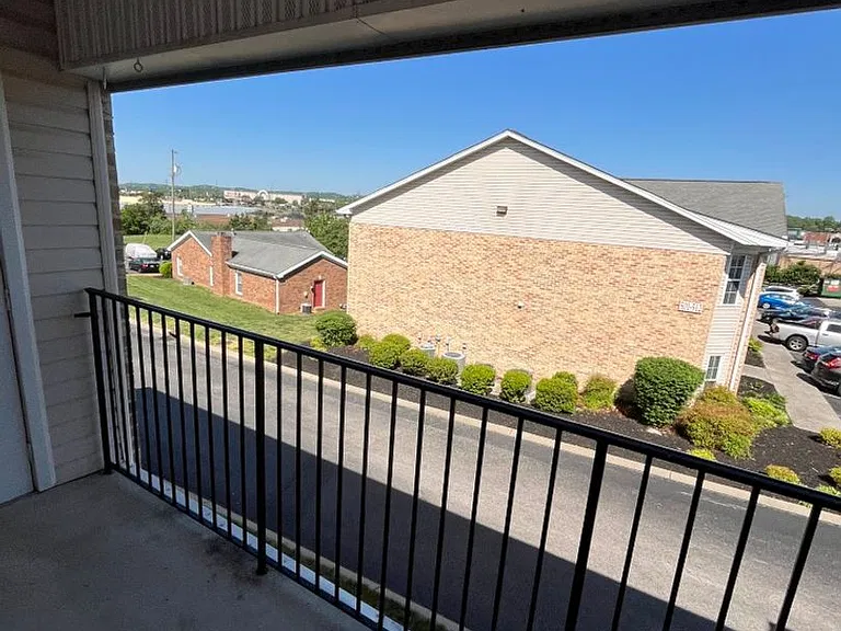 804 Churchill Xing — Photo 16